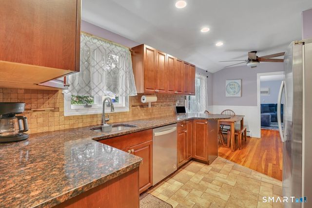 25 Pine Tree Lane, South Windsor, CT 06074