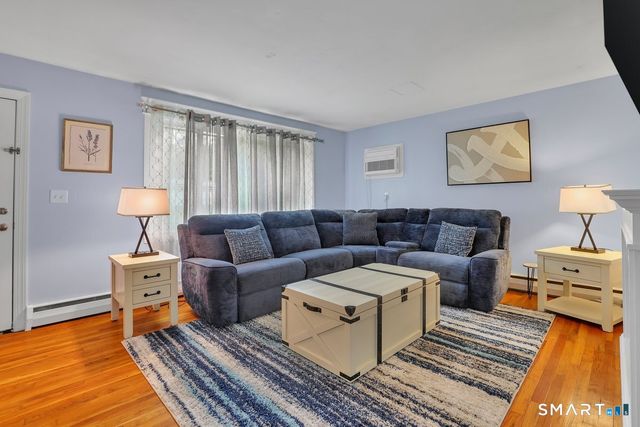 25 Pine Tree Lane, South Windsor, CT 06074