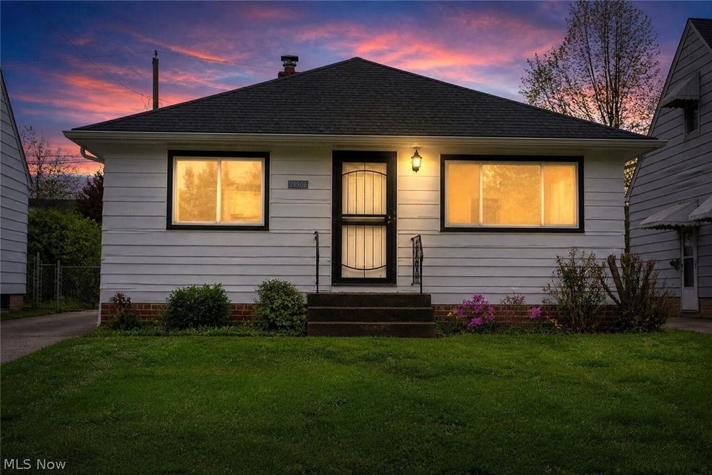 21506 Kenyon Street, Maple Heights, OH 44137