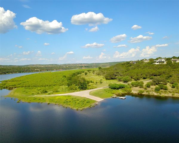 637 Wesley Ridge DR, Spicewood, TX 78669