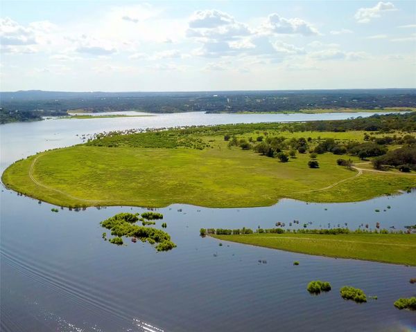 637 Wesley Ridge DR, Spicewood, TX 78669