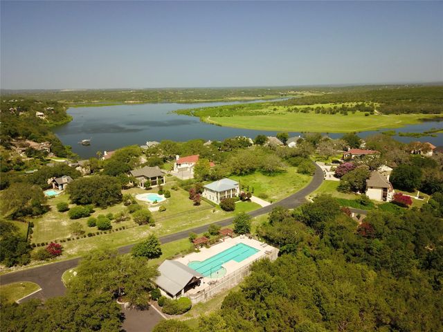 637 Wesley Ridge DR, Spicewood, TX 78669