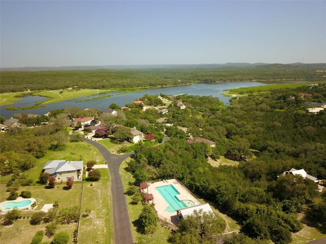 637 Wesley Ridge DR, Spicewood, TX 78669