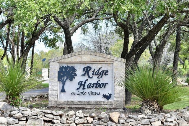 637 Wesley Ridge DR, Spicewood, TX 78669