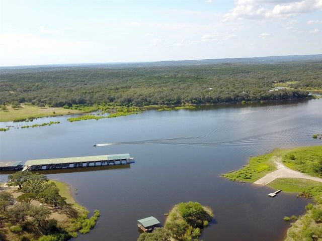 637 Wesley Ridge DR, Spicewood, TX 78669