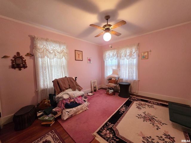 714 W MEADOWS Place, Peoria, IL 61604