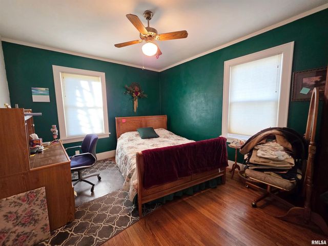 714 W MEADOWS Place, Peoria, IL 61604