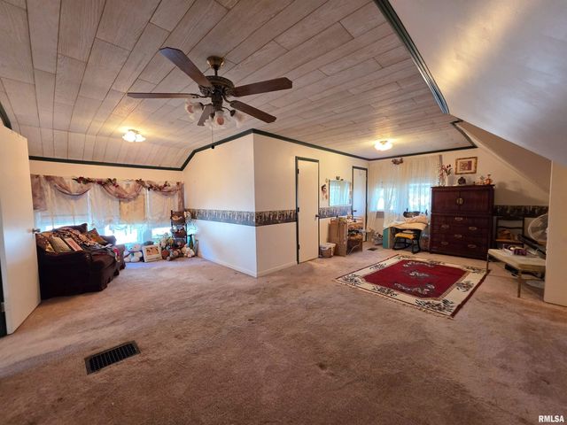 714 W MEADOWS Place, Peoria, IL 61604