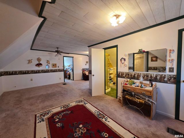 714 W MEADOWS Place, Peoria, IL 61604