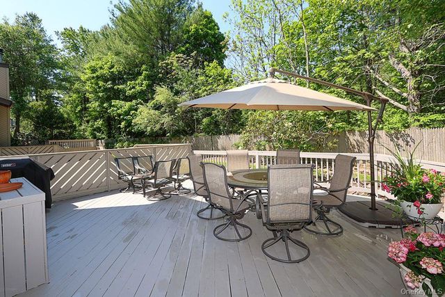 81 Estate Drive, Jericho, NY 11753