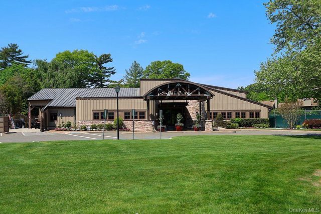81 Estate Drive, Jericho, NY 11753