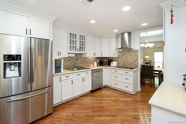 81 Estate Drive, Jericho, NY 11753