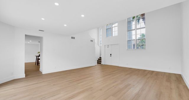 10372 SW 9th Lane, Pembroke Pines, FL 33025