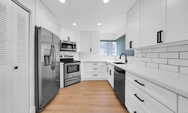 10372 SW 9th Lane, Pembroke Pines, FL 33025