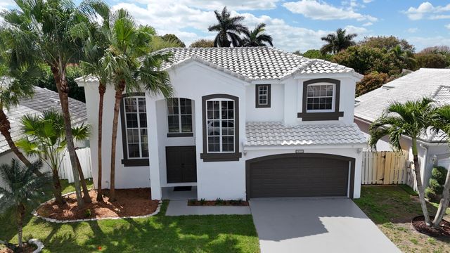 10372 SW 9th Lane, Pembroke Pines, FL 33025