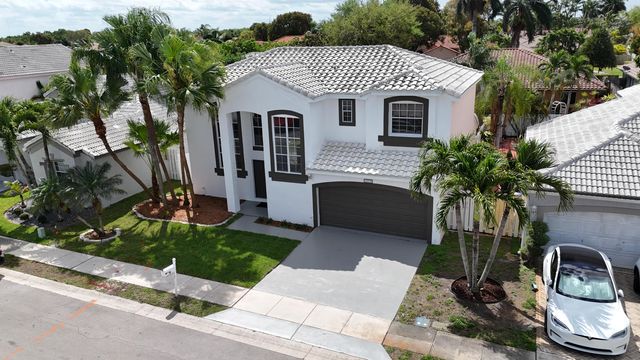 10372 SW 9th Lane, Pembroke Pines, FL 33025