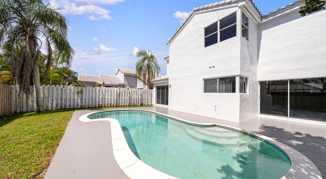 10372 SW 9th Lane, Pembroke Pines, FL 33025