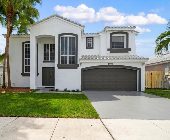 10372 SW 9th Lane, Pembroke Pines, FL 33025