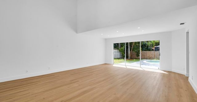 10372 SW 9th Lane, Pembroke Pines, FL 33025