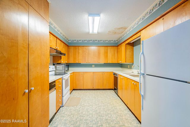 828 Tensas Drive, Opelousas, LA 70570