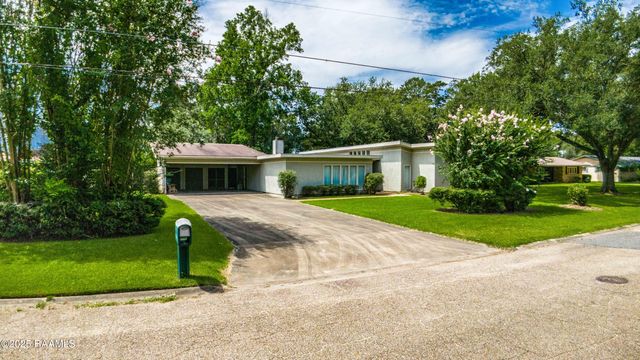 828 Tensas Drive, Opelousas, LA 70570