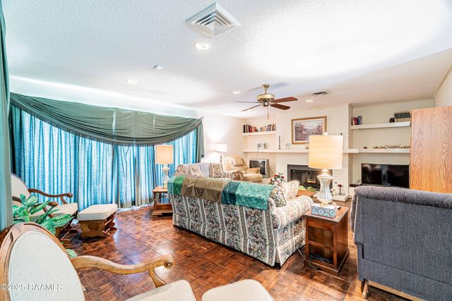 828 Tensas Drive, Opelousas, LA 70570