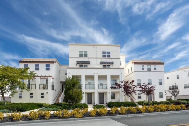 2024 Luzon Lane 5, Chula Vista, CA 91915