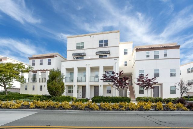 2024 Luzon Lane 5, Chula Vista, CA 91915
