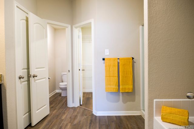 11807 WOLF CYN, San Antonio, TX 78252