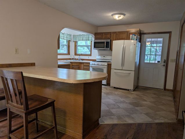 10203 Partridge Avenue, Lake, MI 48632