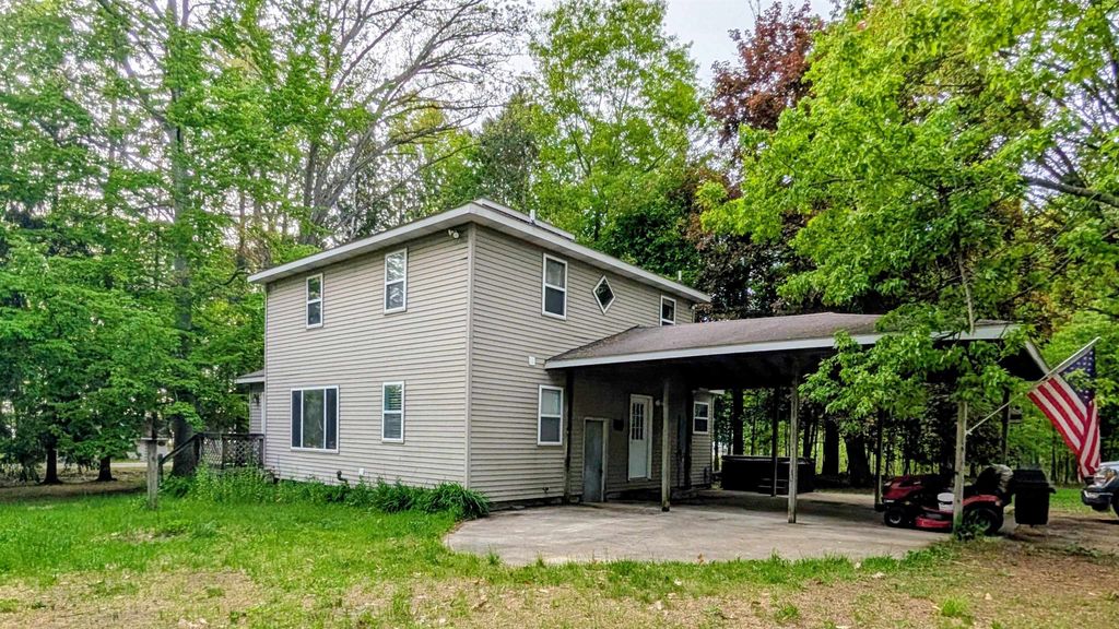 10203 Partridge Avenue, Lake, MI 48632