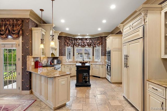 13404 Partridge Run, Utica, MI 48315