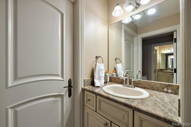 13404 Partridge Run, Utica, MI 48315