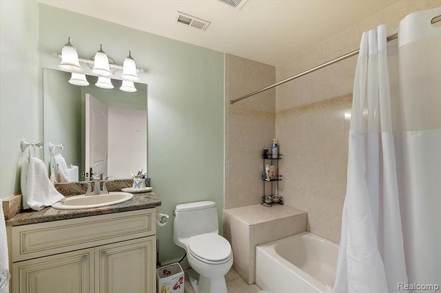 13404 Partridge Run, Utica, MI 48315