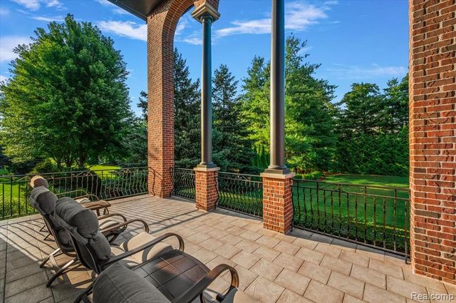 13404 Partridge Run, Utica, MI 48315