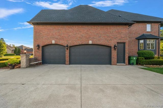 13404 Partridge Run, Utica, MI 48315