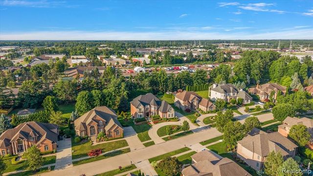 13404 Partridge Run, Utica, MI 48315