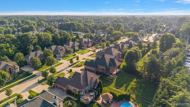 13404 Partridge Run, Utica, MI 48315