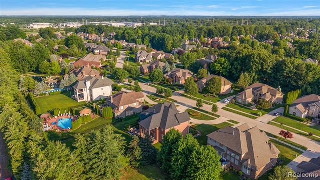 13404 Partridge Run, Utica, MI 48315