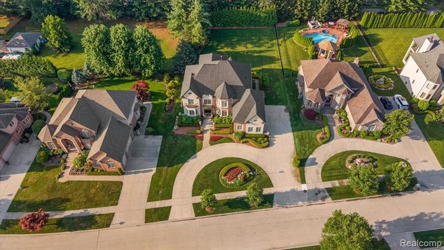 13404 Partridge Run, Utica, MI 48315