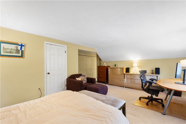 1693 Hathaway Lane, Upper St Clair, PA 15241