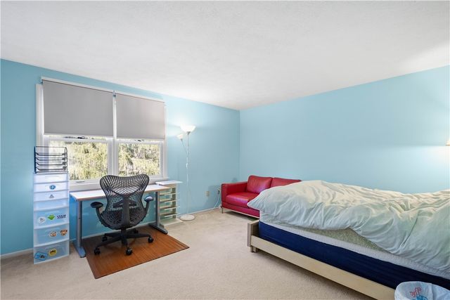 1693 Hathaway Lane, Upper St Clair, PA 15241