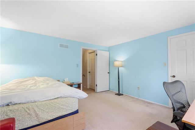 1693 Hathaway Lane, Upper St Clair, PA 15241