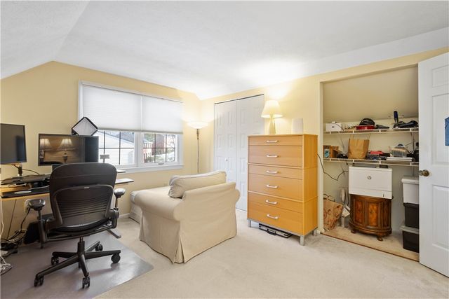 1693 Hathaway Lane, Upper St Clair, PA 15241