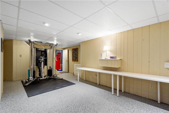 1693 Hathaway Lane, Upper St Clair, PA 15241