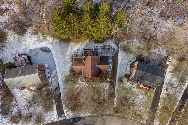 1693 Hathaway Lane, Upper St Clair, PA 15241