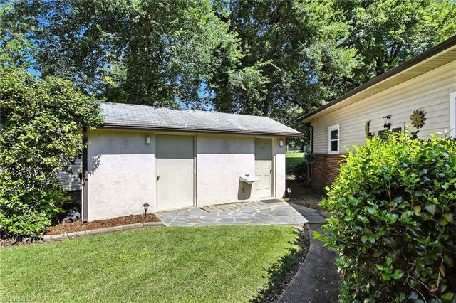 120 Crow Creek Drive, Lexington, NC 27292