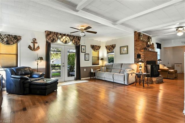 120 Crow Creek Drive, Lexington, NC 27292