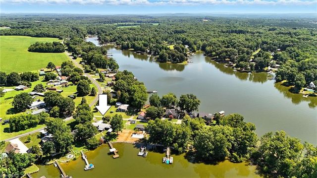 120 Crow Creek Drive, Lexington, NC 27292