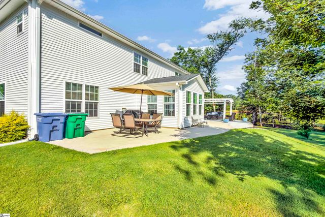 4142 Crest Ridge Lane, Boiling Springs, SC 29316